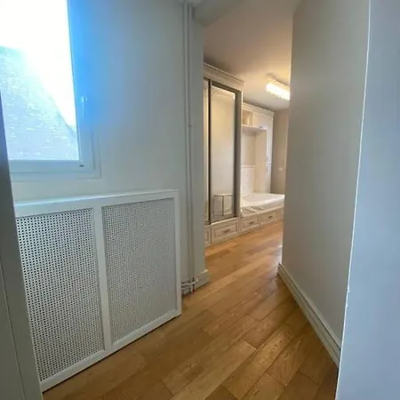 Elegant And Romantic In Luxury Area With Stunning Views Apartment