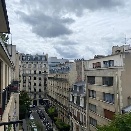Apartment Elegant And Romantic In Luxury Area With Stunning Views