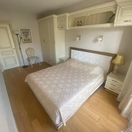 Elegant And Romantic In Luxury Area With Stunning Views Apartment Paris