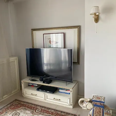 Apartment Elegant And Romantic In Luxury Area With Stunning Views