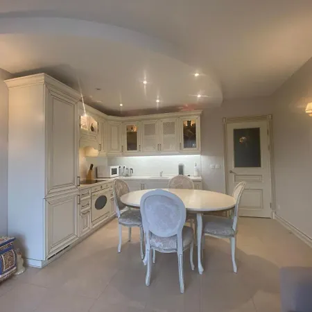 Elegant And Romantic In Luxury Area With Stunning Views Apartment Paris