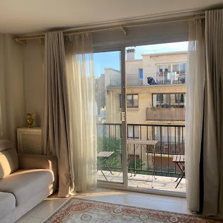 Apartment Elegant And Romantic In Luxury Area With Stunning Views